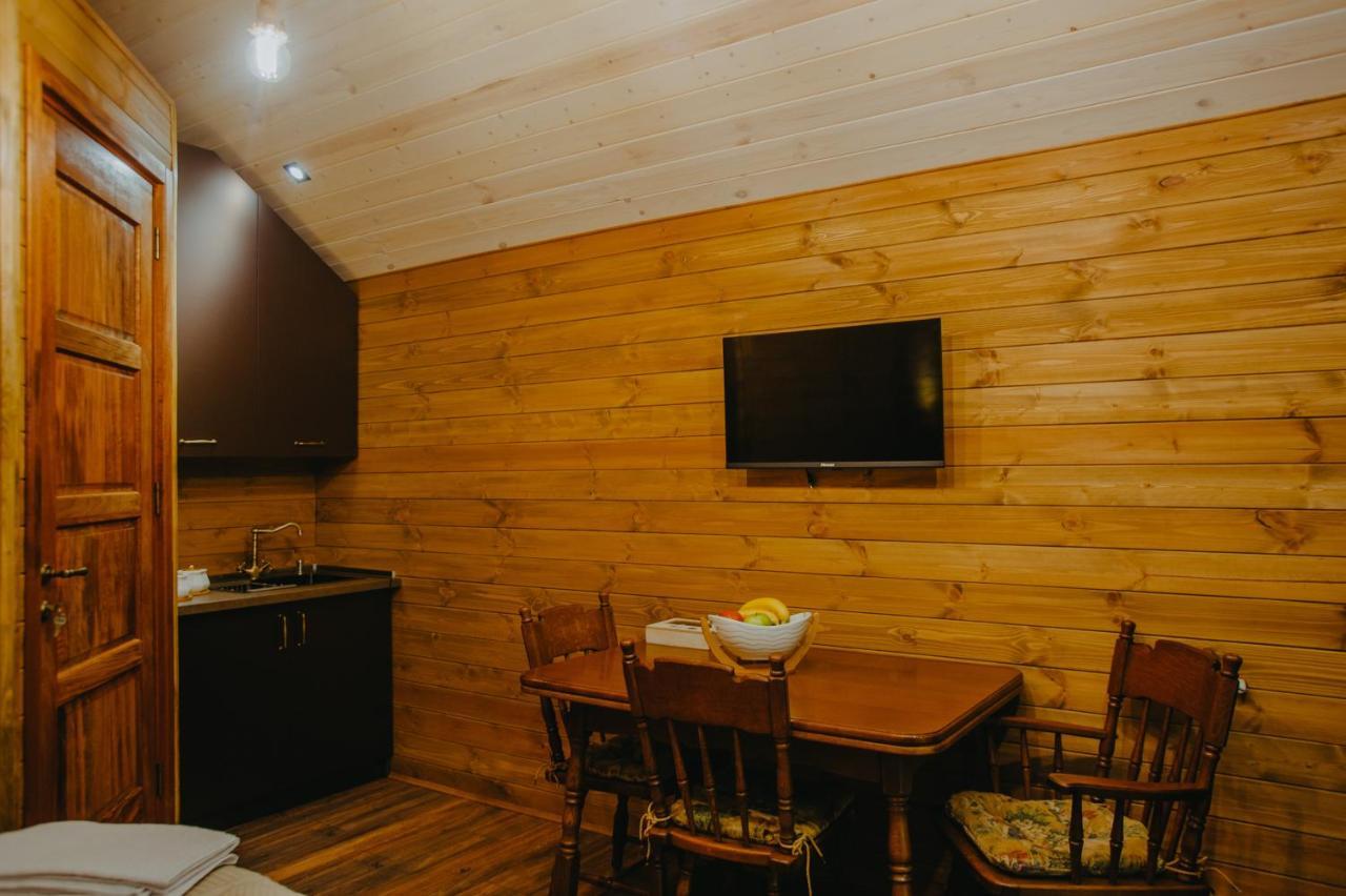 Wanderholic Hotel Телави Екстериор снимка