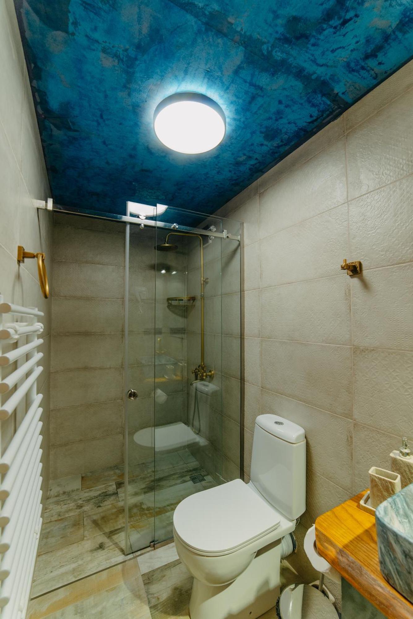 Wanderholic Hotel Телави Екстериор снимка