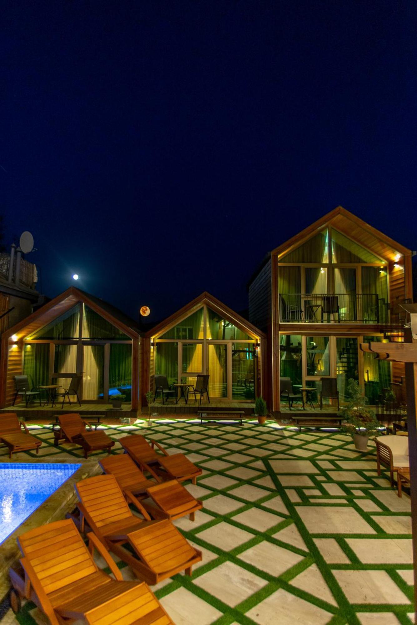 Wanderholic Hotel Телави Екстериор снимка